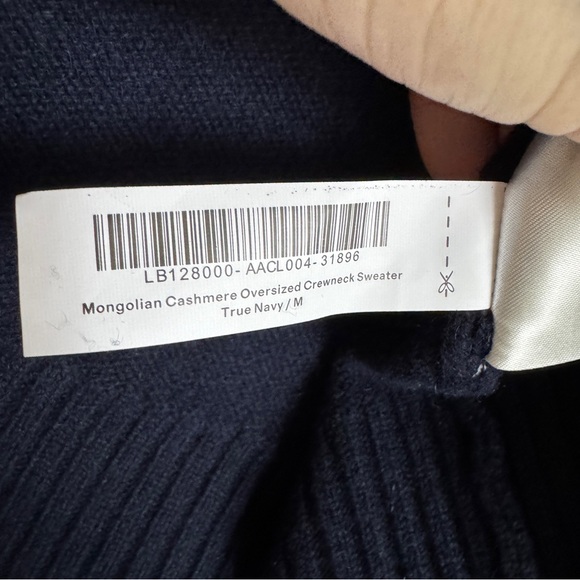 NWT! QUINCE Mongolian Cashmere Oversized Crewneck Sweater True Navy Size Medium - Picture 10 of 15